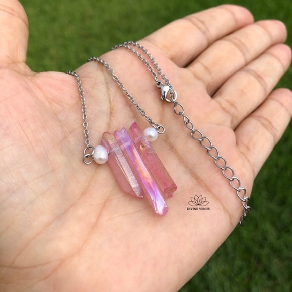 Angel Aura Pink Quartz & Pearls Necklace | Stainless Steel - Picture 3 of 8